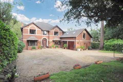 5 bedroom detached house for sale, Park Drive, Trentham