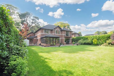 5 bedroom detached house for sale, Park Drive, Trentham