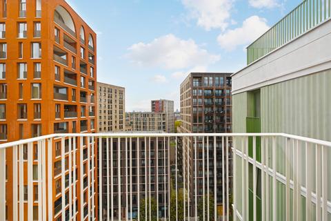 2 bedroom flat for sale, Capella Building, London N1C