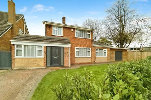 4 bedroom detached house for sale, Oakleigh Drive, Orton Longueville, PE2