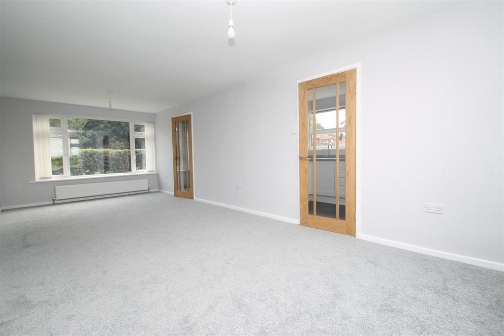 Sitting room main.JPG