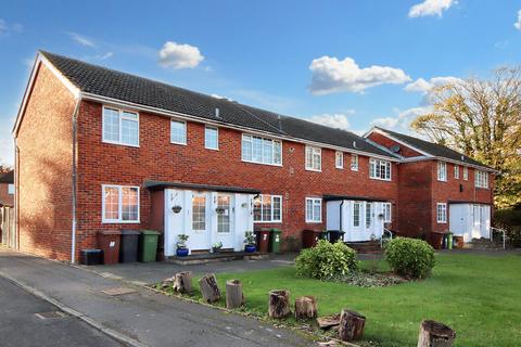 2 bedroom maisonette for sale, The Pantiles, Bushey Heath, WD23