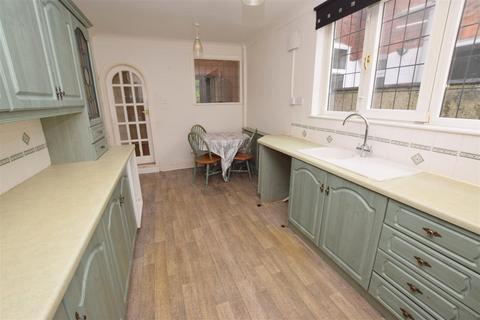 104 Humberstone Road, Grimsby, DN32 8DP