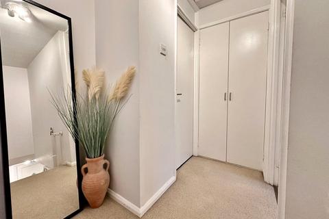 282 Lode Lane, Solihull, B91 2HG