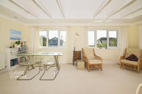 2 bedroom apartment to rent, Marine Close West Wittering PO20