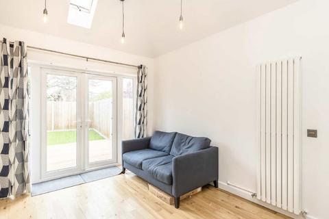 1 bedroom flat to rent, Fortescue Road, London SW19