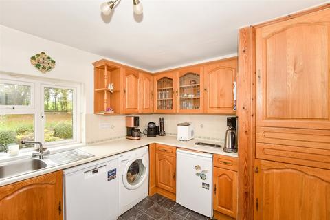 2 bedroom maisonette for sale, Tanners Mead, Staplefield, Haywards Heath, West Sussex