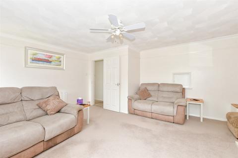 2 bedroom maisonette for sale, Tanners Mead, Staplefield, Haywards Heath, West Sussex