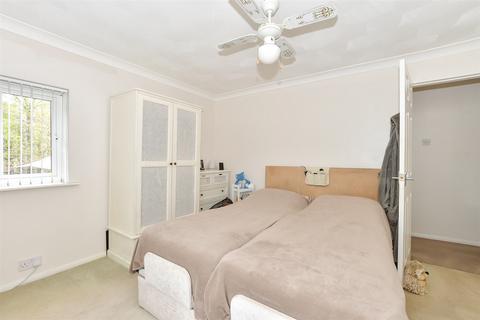 2 bedroom maisonette for sale, Tanners Mead, Staplefield, Haywards Heath, West Sussex