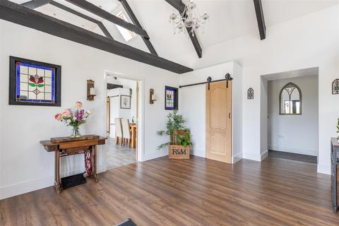 3 bedroom barn conversion for sale, Newport Road, Godshill, Ventnor