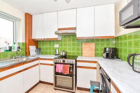 2 bedroom maisonette for sale, Welland Road, Tonbridge, Kent