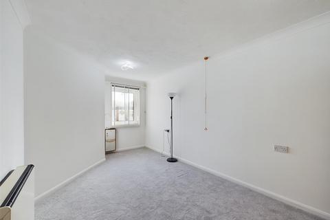 undefined, Emerald Court, Brighton Road, Coulsdon CR5