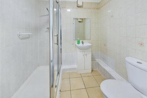 undefined, Emerald Court, Brighton Road, Coulsdon CR5