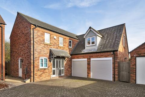 5 bedroom detached house for sale, Desjardins Way, Pershore, Worcestershire