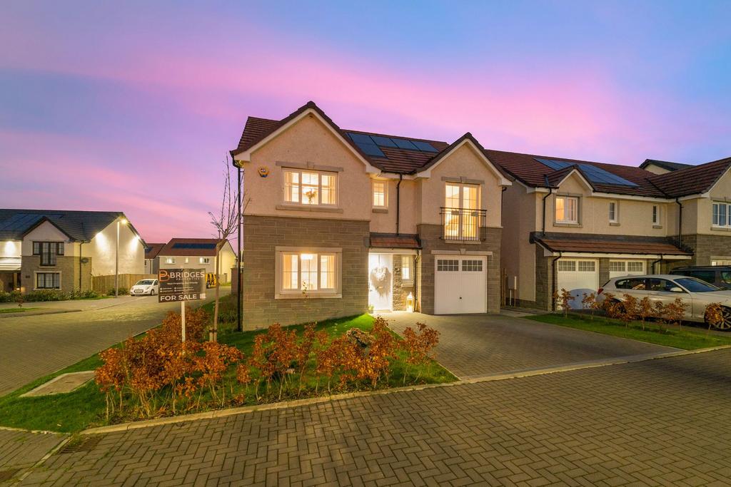 Twilight Front View