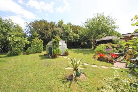 4 bedroom chalet for sale, Fishbourne Lane, Fishbourne, Ryde