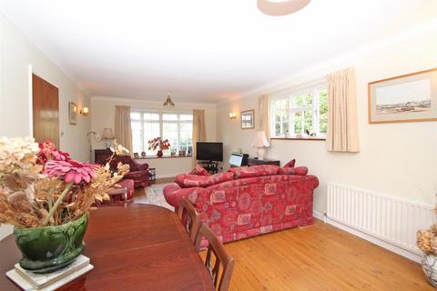 4 bedroom chalet for sale, Fishbourne Lane, Fishbourne, Ryde