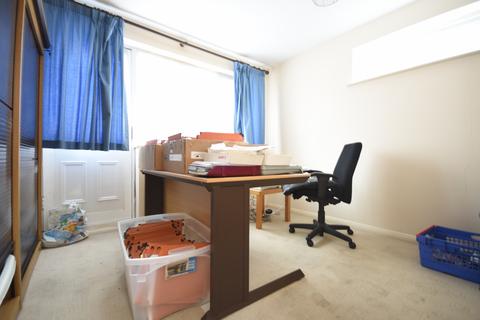 59a Basingstoke Road, Reading, RG2 0ER