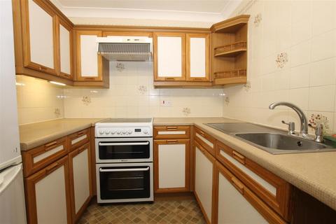 2 bedroom apartment to rent, Currie Road, Sandown