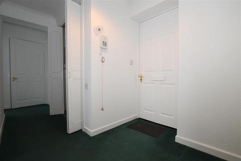 2 bedroom apartment to rent, Currie Road, Sandown