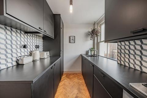 2 bedroom flat for sale, Camberwell Road, Camberwell SE5