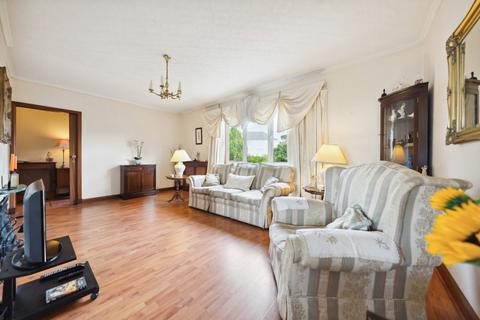 22 Cartside Road, Clarkston, Glasgow, G76 8QQ