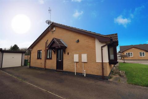 2 bedroom semi-detached bungalow to rent, Ernee Close, Leicester LE3