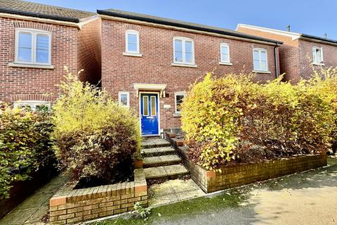 3 bedroom semi-detached house for sale, Buttons Avenue, Shaftesbury