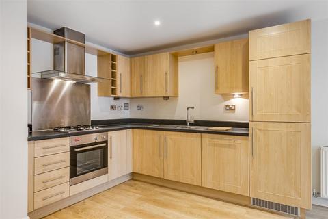 1 bedroom flat to rent, Scott Avenue, London