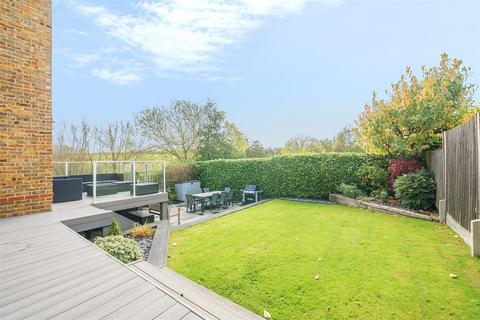 42 Button Lane, Bearsted, Maidstone, ME15 8DW