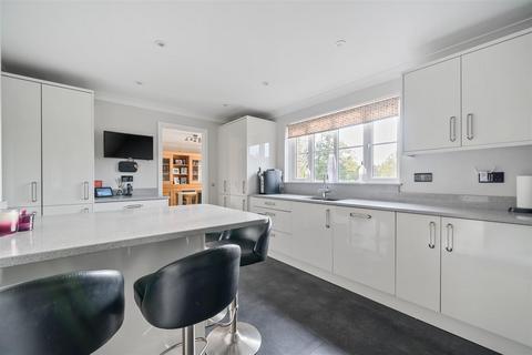 42 Button Lane, Bearsted, Maidstone, ME15 8DW
