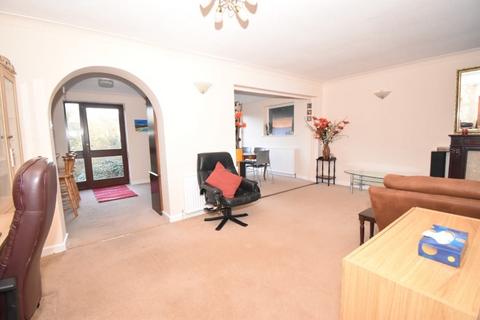 42 Aldrin Road, Exeter, EX4 5DN