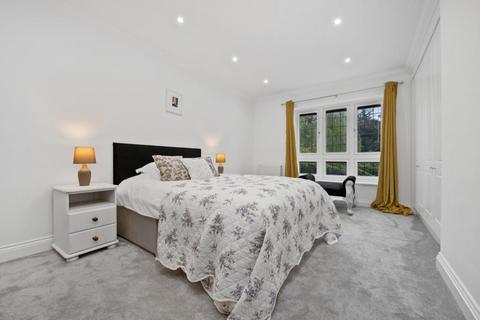 7 bedroom detached house to rent, Windsor,  Berkshire,  SL4