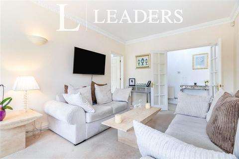 8 Tregarthen Place, Leatherhead, KT22 7XL
