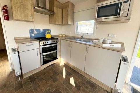 3 bedroom static caravan for sale, Solent Breezes Holiday Park, , Warsash SO31