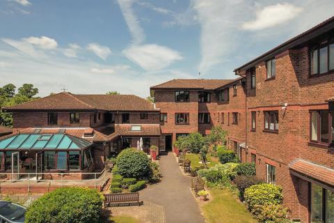 2 bedroom retirement property for sale, Tiddington Court, Knights Lane, Tiddington