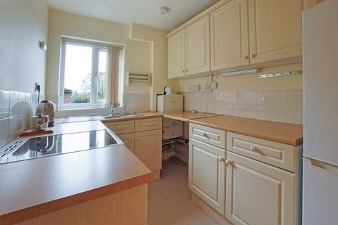 2 bedroom retirement property for sale, Tiddington Court, Knights Lane, Tiddington