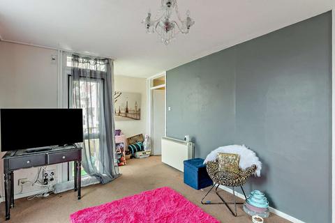 1 bedroom flat for sale, Sweetbriar Street, Gloucester, GL1