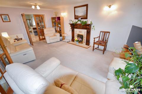 3 bedroom detached bungalow for sale, North Road, Whitland