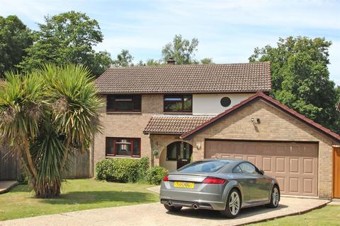 4 bedroom detached house for sale, Woodside Avenue, Alverstone Garden Village, Sandown