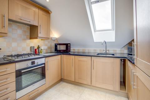 2 bedroom penthouse to rent, Layters Green Lane, Chalfont St Peter SL9