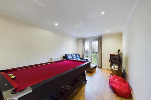 2 bedroom flat for sale, Portsmouth PO1