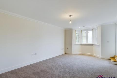 2 bedroom flat to rent, Compton Street, Lower Meads, Eastbourne, BN21