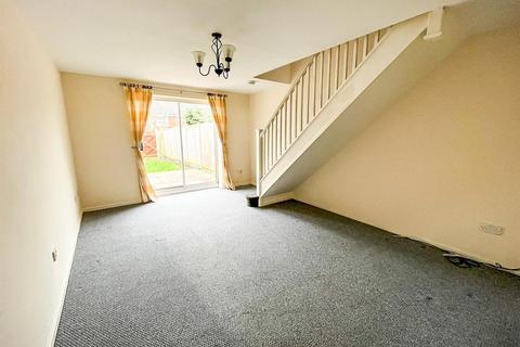 2 bedroom mews to rent, Marsdale Drive, Nuneaton