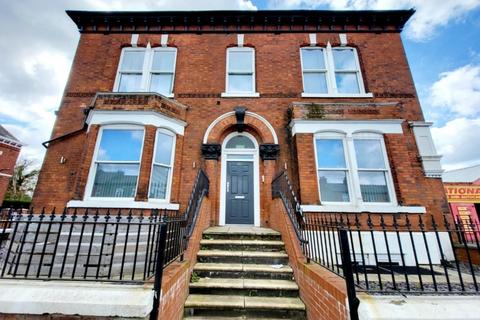 1 bedroom in a house share to rent, Wellington Road South, Stockport, Greater Manchester, SK2