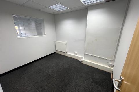 Retail property (high street) to rent, Shirley Road, Southampton, Hampshire, SO15