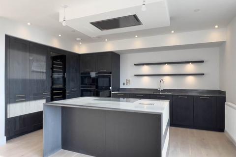 3 bedroom penthouse for sale, Falcon Road West, Morningside, Edinburgh