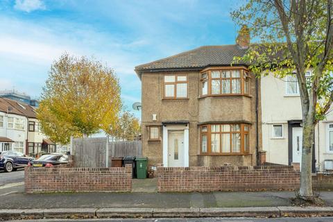 3 bedroom end of terrace house for sale, Farmilo Road, Walthamstow, London, E17