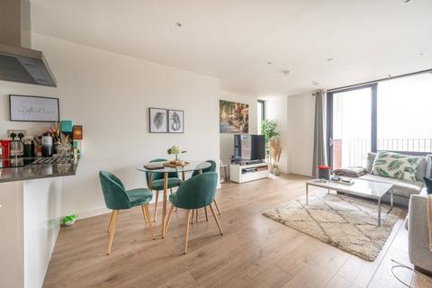 1 bedroom flat for sale, Avenir House, Stratford, London, E15