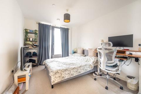 1 bedroom flat for sale, Avenir House, Stratford, London, E15